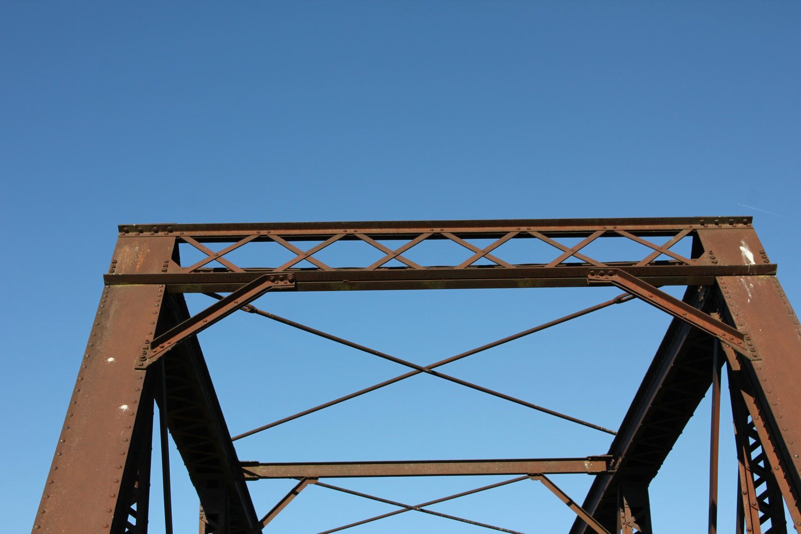 Portal bracing, center span